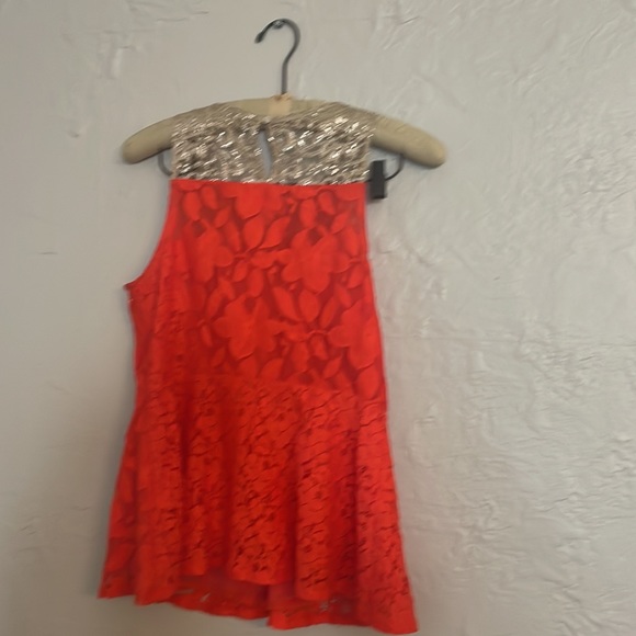 Anthropologie red and gold shell size 10. - Picture 3 of 5